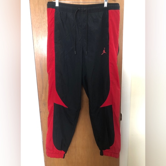 Jordan Men's Black and Red Joggers